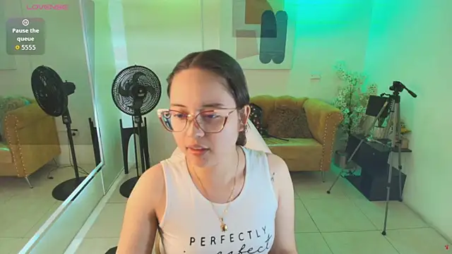 Shady bug online show from May 19, 2026, 6:36 pm