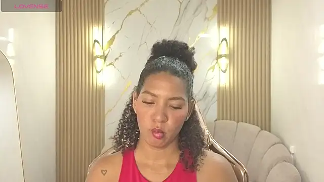Scarletth b online show from March 27, 2026, 3:23 am