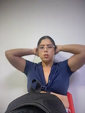 LauTul online show from April 16, 2026, 12:33 am