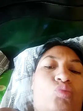 LatinSquirtBaby online show from June 7, 2026, 7:28 pm
