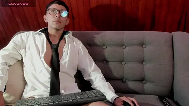 LeonBlazze online show from March 19, 2026, 5:28 pm