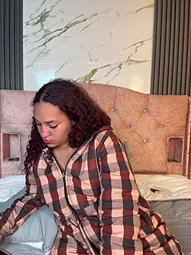 Cloe firee online show from March 18, 2026, 5:43 am