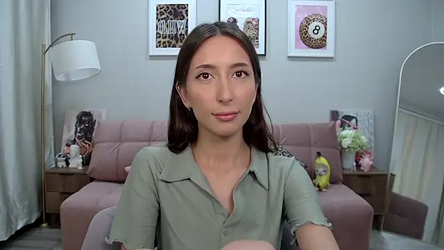 DanaRoges online show from June 22, 2026, 6:05 pm