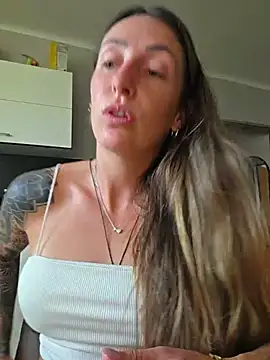 NicoleKaiser online show from June 26, 2026, 5:34 am