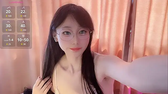 Snapshot of xinxinzii chatting on July 9, 2026, 3:54 am xinxinzii online show from July 9, 2026, 3:54 am