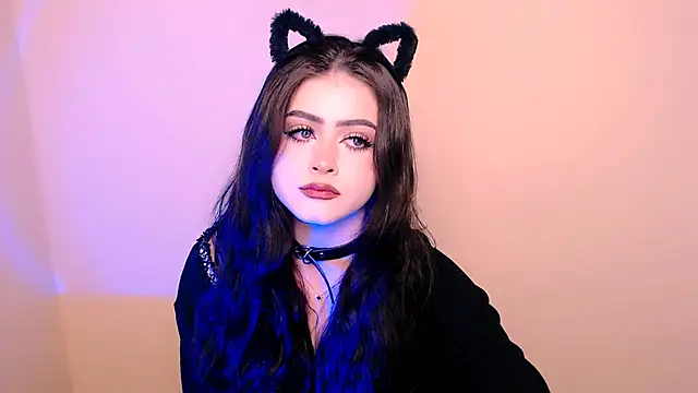 Snapshot of _LunnaBelle_ chatting on May 21, 2026, 10:28 pm LunnaBelle online show from May 21, 2026, 10:28 pm