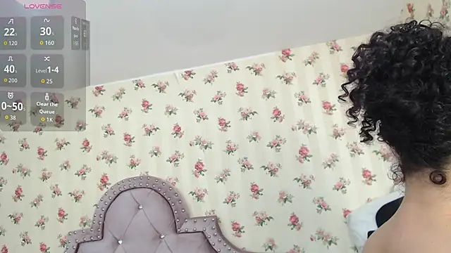 Snapshot of crystal_watson0 chatting on May 7, 2026, 1:27 pm crystal watson0 online show from May 7, 2026, 1:27 pm