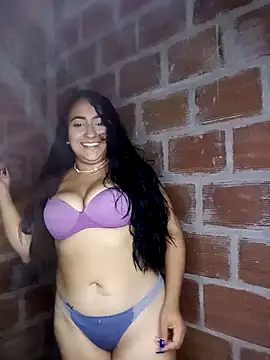 Katalinarodriguez online show from April 8, 2026, 8:42 pm