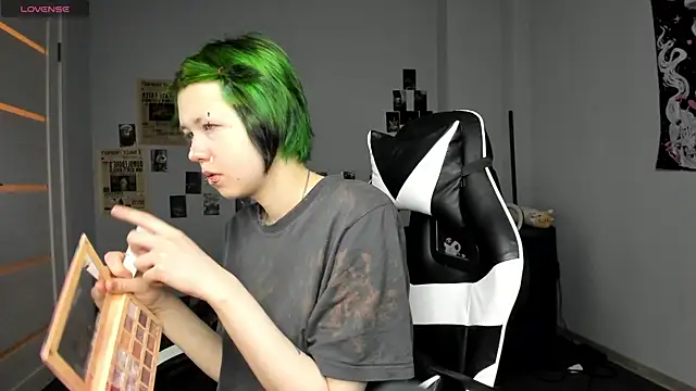 LittleKittenStar online show from March 30, 2026, 3:07 am
