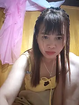 Reeoo-93 online show from June 18, 2026, 9:52 pm