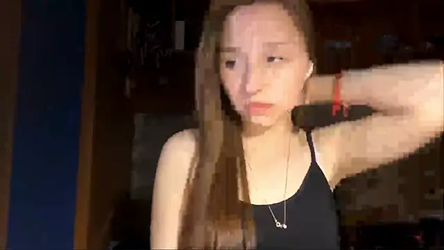 Vickyfaith online show from April 4, 2026, 8:28 pm