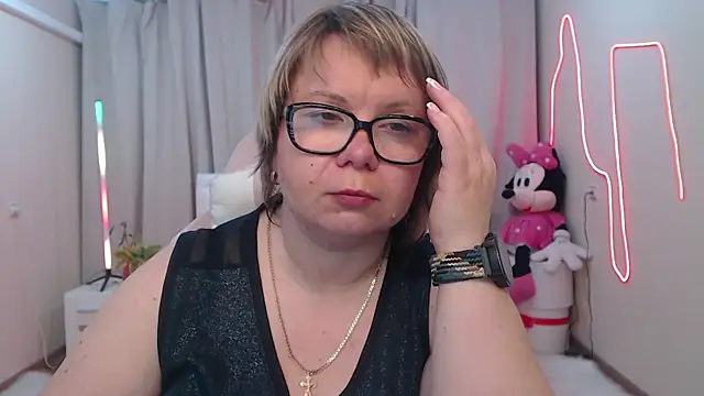 BonnnyBoobsy online show from May 19, 2026, 1:56 am