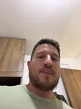 Snapshot of leonel37- chatting on March 21, 2026, 4:43 pm leonel37- online show from March 21, 2026, 4:43 pm