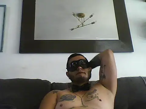 Snapshot of HOTB0Y18 chatting on March 23, 2026, 4:22 pm HOTB0Y18 online show from March 23, 2026, 4:22 pm