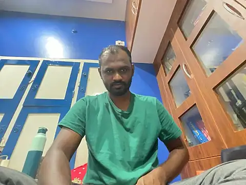 Snapshot of singletamilguy chatting on March 20, 2026, 7:52 pm singletamilguy online show from March 20, 2026, 7:52 pm