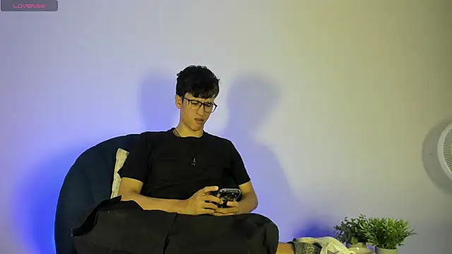 Snapshot of jhonny_morrone chatting on March 31, 2026, 3:19 am jhonny morrone online show from March 31, 2026, 3:19 am