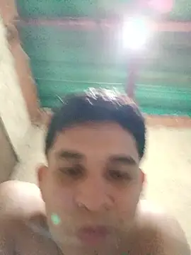 alee28728 online show from April 22, 2026, 7:00 am