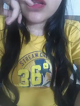 Snapshot of neelam_rawat chatting on July 4, 2026, 6:14 pm neelam rawat online show from July 4, 2026, 6:14 pm