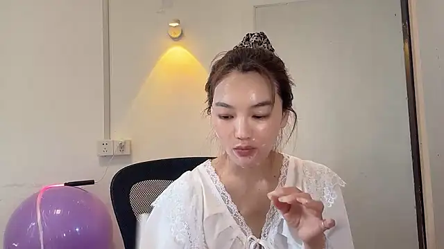 Snapshot of leilei998 chatting on April 15, 2026, 7:15 am leilei998 online show from April 15, 2026, 7:15 am