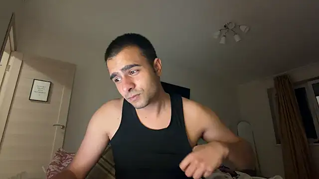 Snapshot of Daniel_ice chatting on May 20, 2026, 8:04 pm Daniel ice online show from May 20, 2026, 8:04 pm