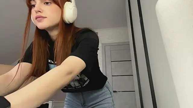 alisaonlyforu online show from April 10, 2026, 5:23 am