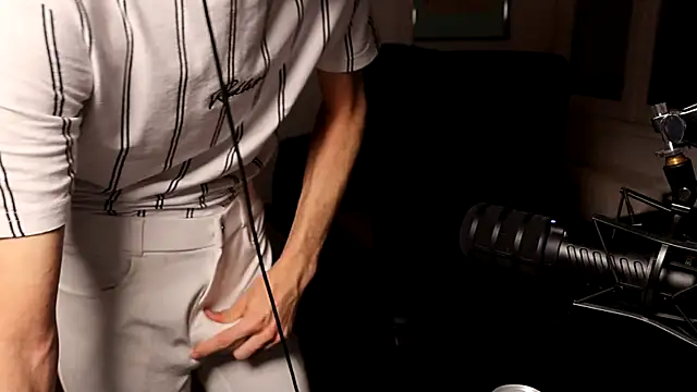 Snapshot of leggingshot1 chatting on May 12, 2026, 7:44 pm leggingshot1 online show from May 12, 2026, 7:44 pm