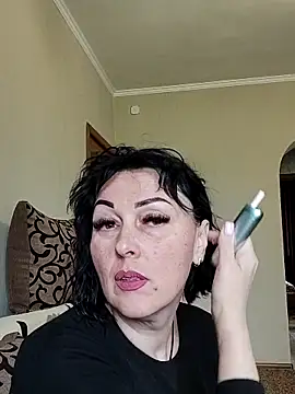 Snapshot of HelgaDennis chatting on April 16, 2026, 9:54 am HelgaDennis online show from April 16, 2026, 9:54 am