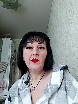 Snapshot of HelgaDennis chatting on April 17, 2026, 4:04 am HelgaDennis online show from April 17, 2026, 4:04 am