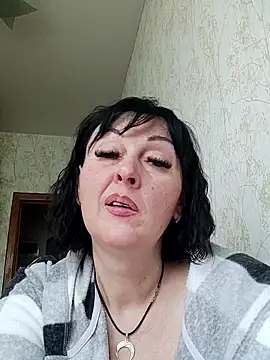 Snapshot of HelgaDennis chatting on April 25, 2026, 3:09 pm HelgaDennis online show from April 25, 2026, 3:09 pm