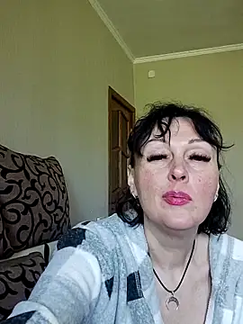 Snapshot of HelgaDennis chatting on April 26, 2026, 8:23 am HelgaDennis online show from April 26, 2026, 8:23 am