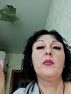Snapshot of HelgaDennis chatting on April 27, 2026, 4:10 am HelgaDennis online show from April 27, 2026, 4:10 am