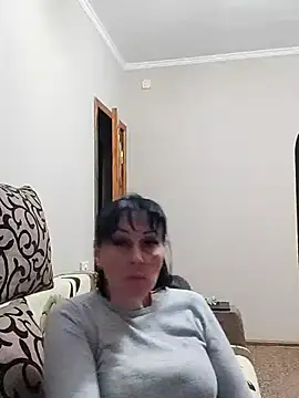 Snapshot of HelgaDennis chatting on April 29, 2026, 5:41 pm HelgaDennis online show from April 29, 2026, 5:41 pm