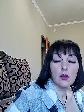 Snapshot of HelgaDennis chatting on May 5, 2026, 4:42 am HelgaDennis online show from May 5, 2026, 4:42 am
