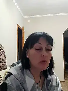 Snapshot of HelgaDennis chatting on May 6, 2026, 8:03 pm HelgaDennis online show from May 6, 2026, 8:03 pm