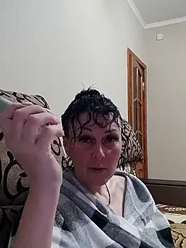 Snapshot of HelgaDennis chatting on May 8, 2026, 8:58 pm HelgaDennis online show from May 8, 2026, 8:58 pm