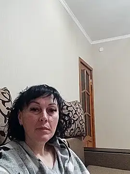 Snapshot of HelgaDennis chatting on May 10, 2026, 12:16 am HelgaDennis online show from May 10, 2026, 12:16 am