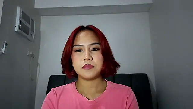 misscutee online show from May 11, 2026, 1:06 pm