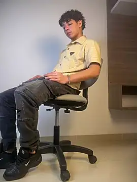 Snapshot of Connor_Turner chatting on March 20, 2026, 1:27 pm Connor Turner online show from March 20, 2026, 1:27 pm