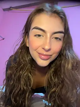 miiabellovic online show from May 19, 2026, 6:25 pm