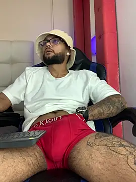 KyleJoss30 online show from April 6, 2026, 3:26 am
