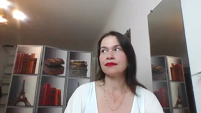 Selena Moo online show from June 16, 2026, 10:07 am