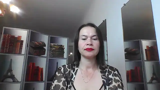Selena Moo online show from July 22, 2026, 8:28 am