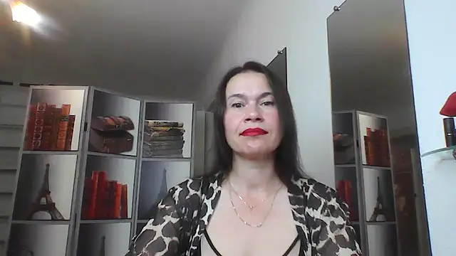 Selena Moo online show from July 26, 2026, 8:10 am
