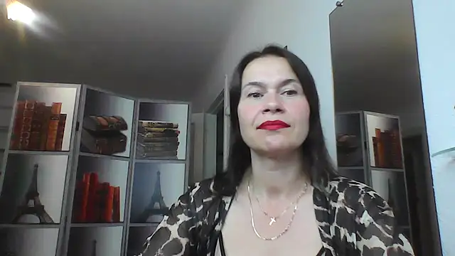 Selena Moo online show from July 27, 2026, 10:00 am