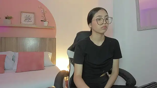 sofi alix online show from June 8, 2026, 7:03 pm