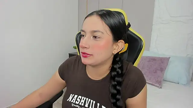 kira relish online show from April 15, 2026, 11:06 am