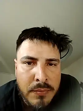 lokillo09 online show from April 20, 2026, 11:39 pm