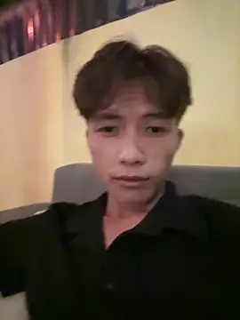 Nguyencuong1999 online show from May 9, 2026, 11:37 am