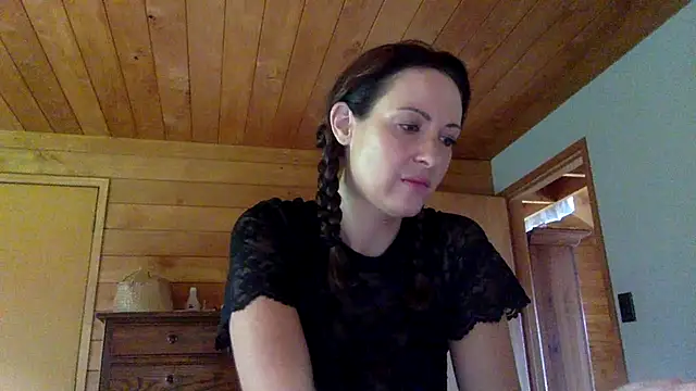 HANA478 online show from April 10, 2026, 10:14 pm