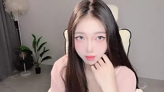 Snapshot of Yukiy8877 chatting on April 6, 2026, 10:00 pm Yukiy8877 online show from April 6, 2026, 10:00 pm